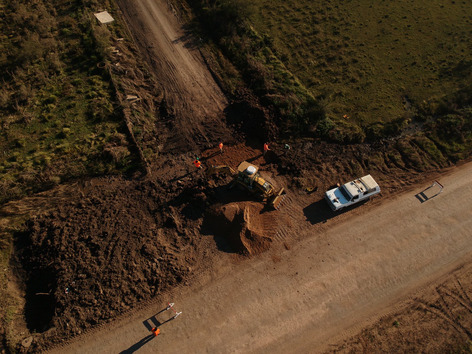 Se reconstruye badén próximo a la curva de Ginela