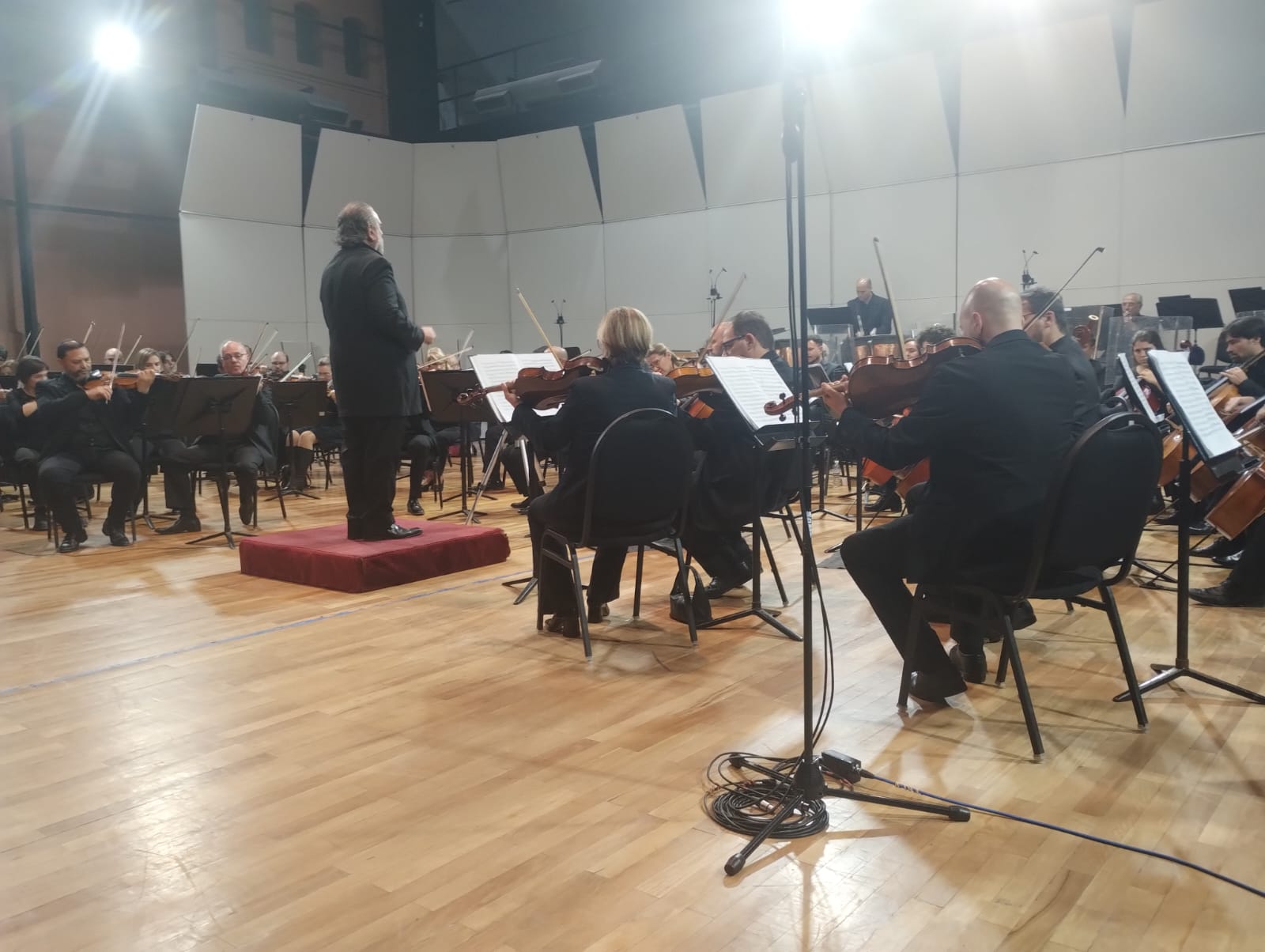 Elisenses presenciaron un concierto de la Orquesta Sinfónica de Entre Ríos