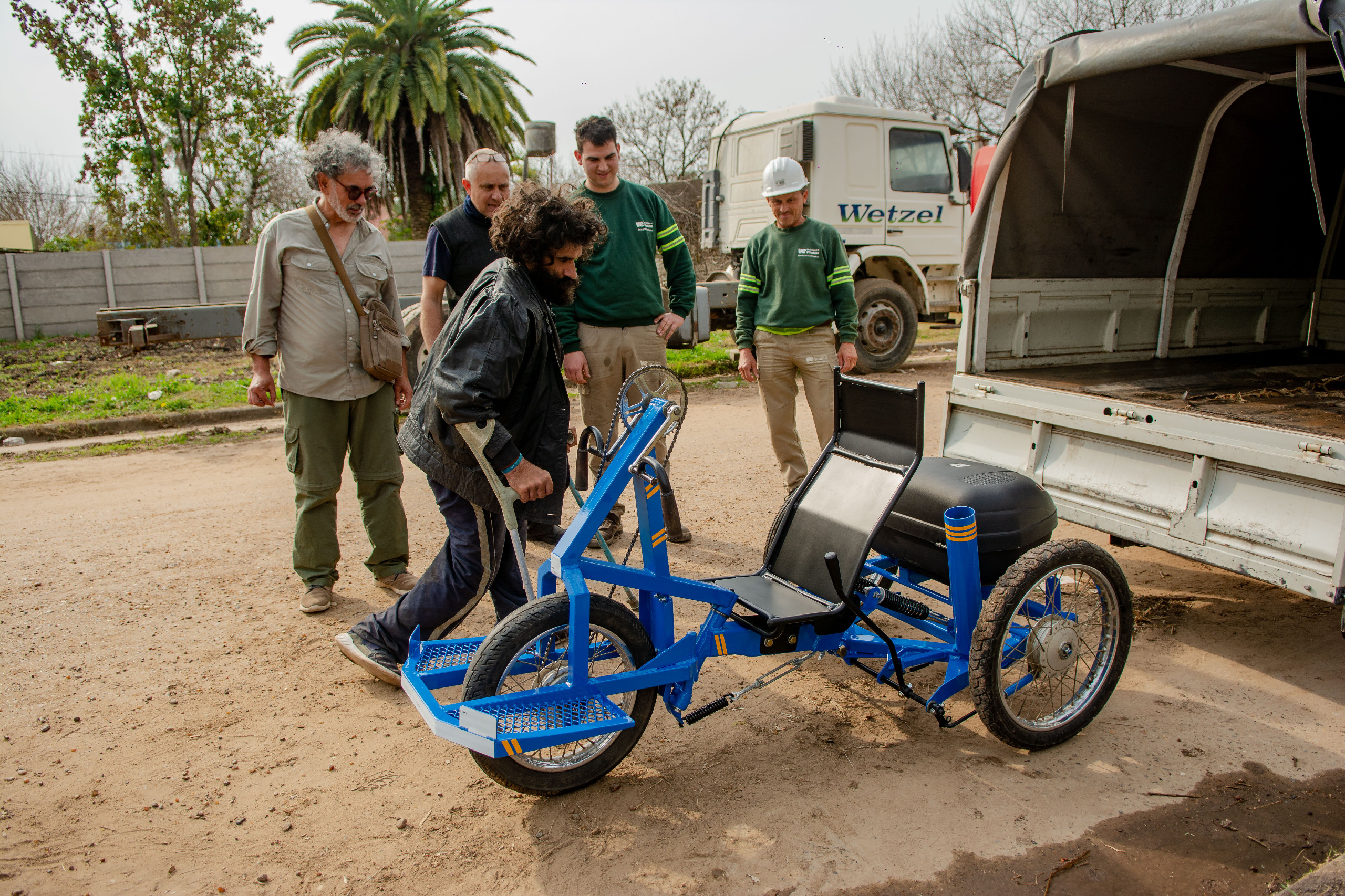 Se fabricó un nuevo Triciclo para Claudio en el corralón municipal