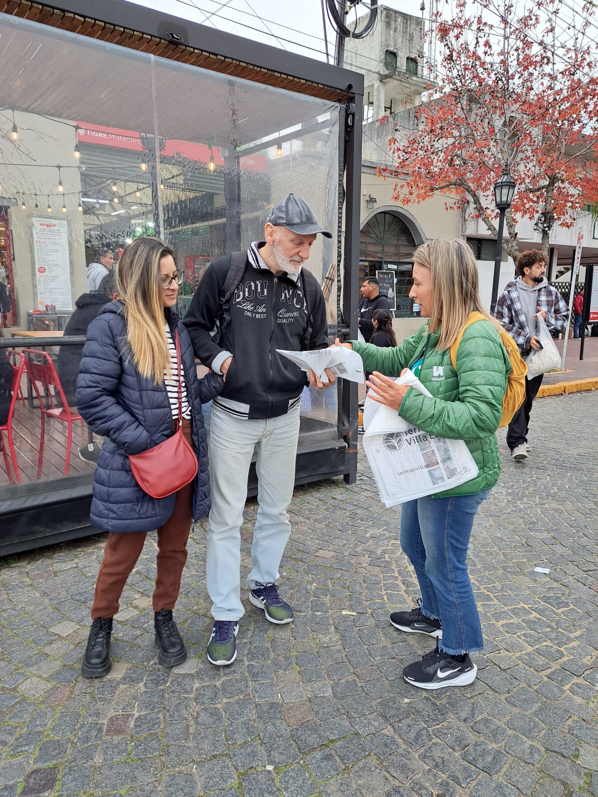 Villa Elisa promocionó sus atractivos turísticos en el Mercado de frutos de Tigre