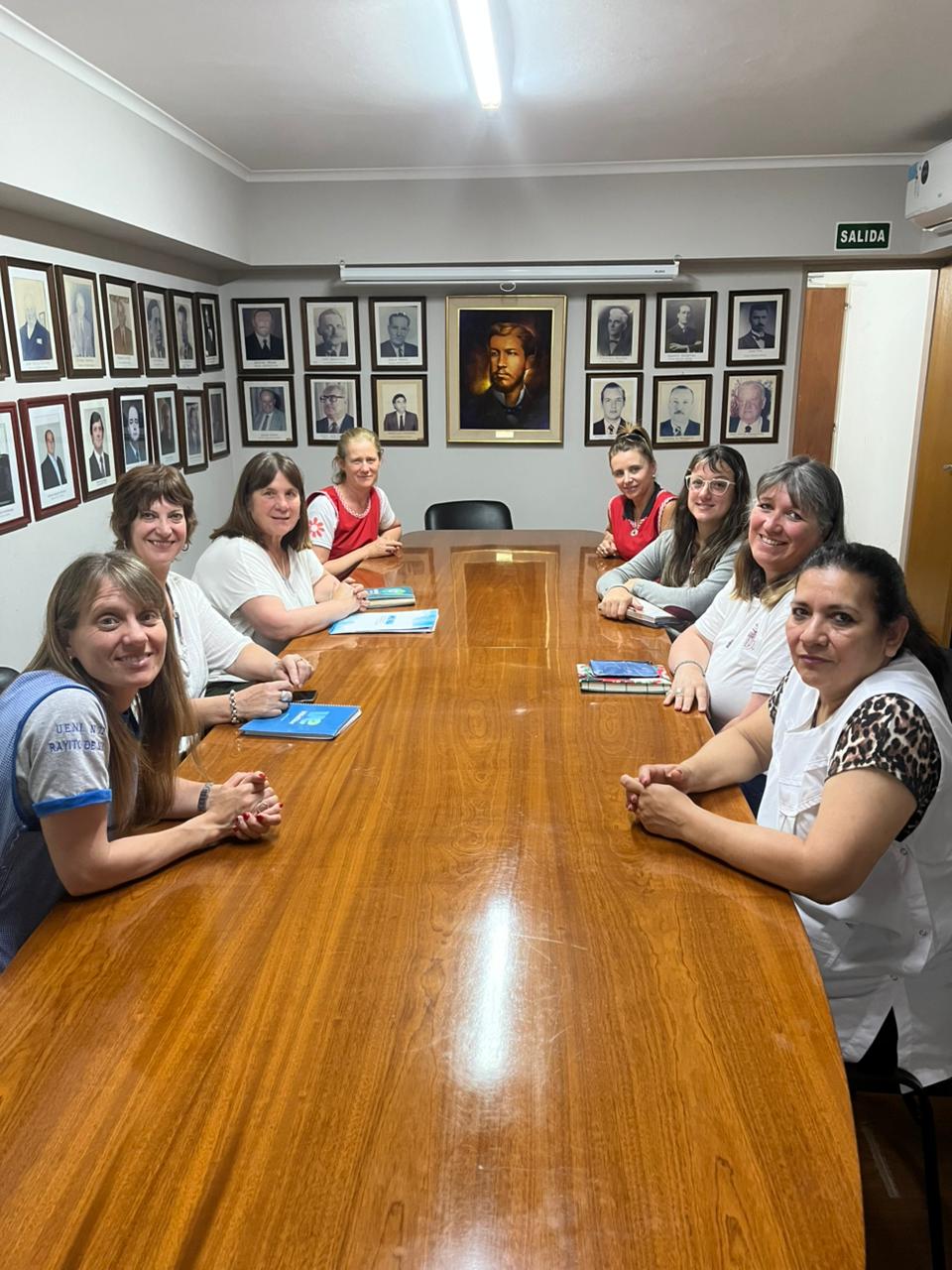 Reunión con directivos y docentes de escuelas de nivel inicial