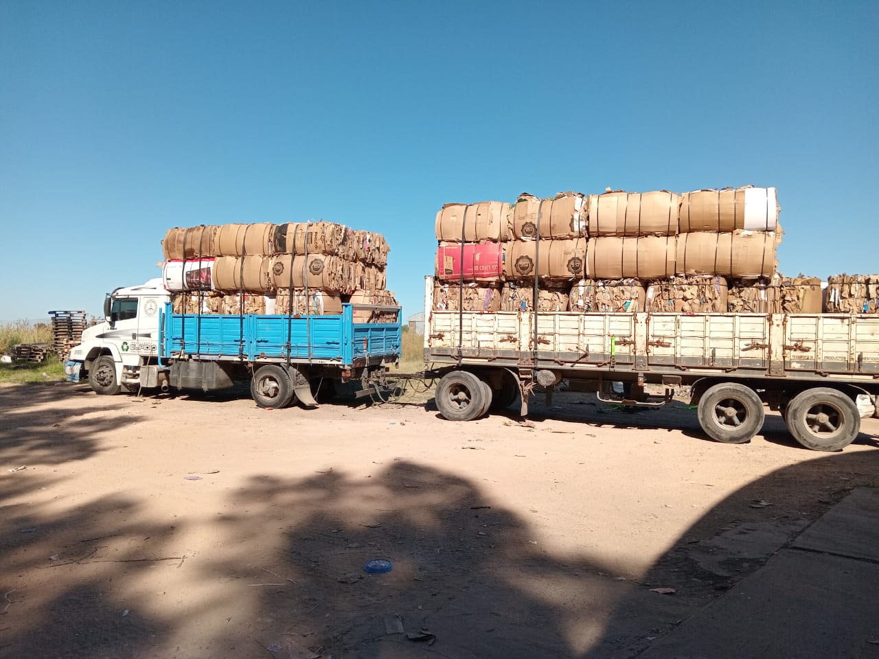 Las primeras cargas de cartón y plástico para reciclar del 2026