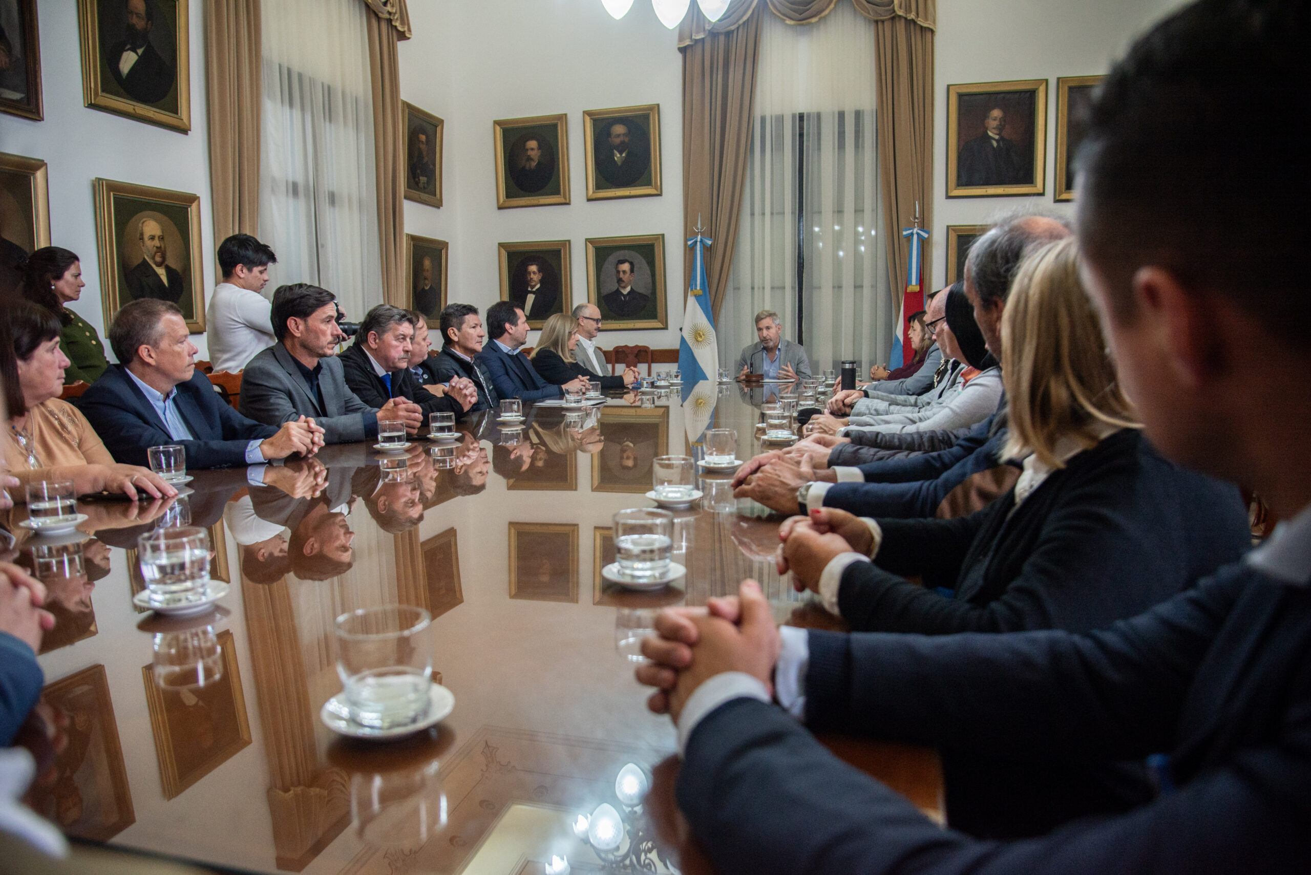 Villa Elisa firmó un acuerdo para fortalecer las políticas de niñez y adolescencia
