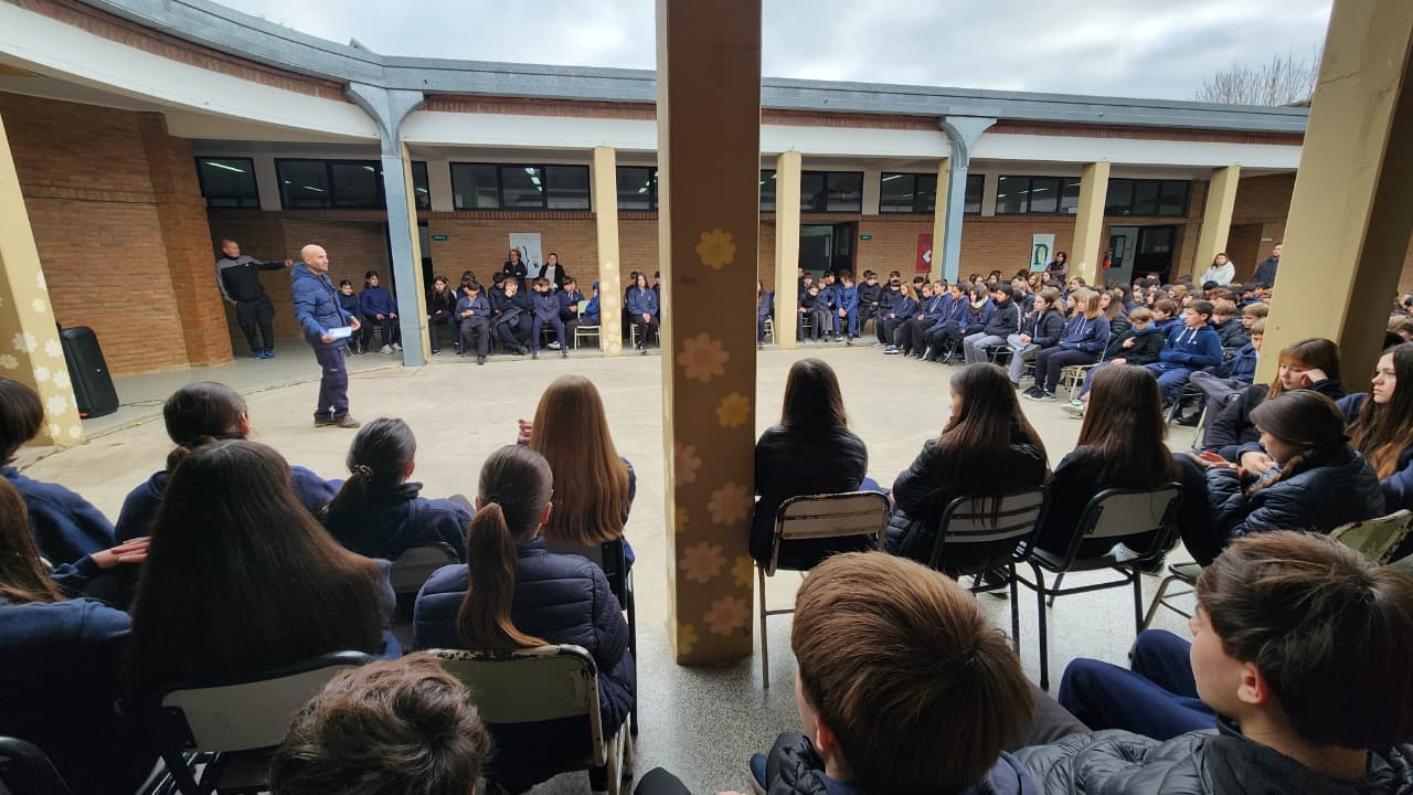 Charlas en escuelas por el Día del Ambiente