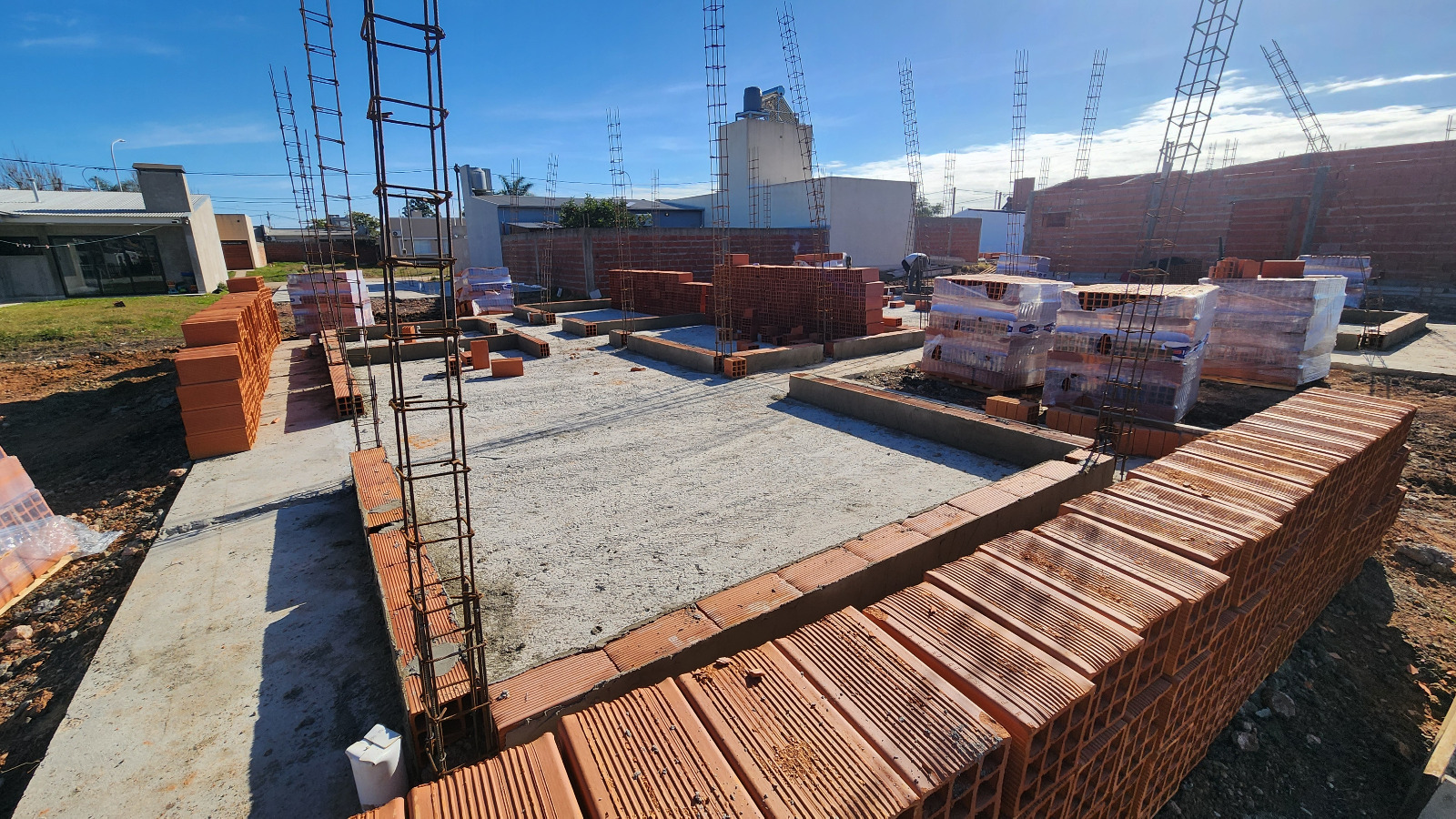 Avanza la construcción de las 22 viviendas del IAPV