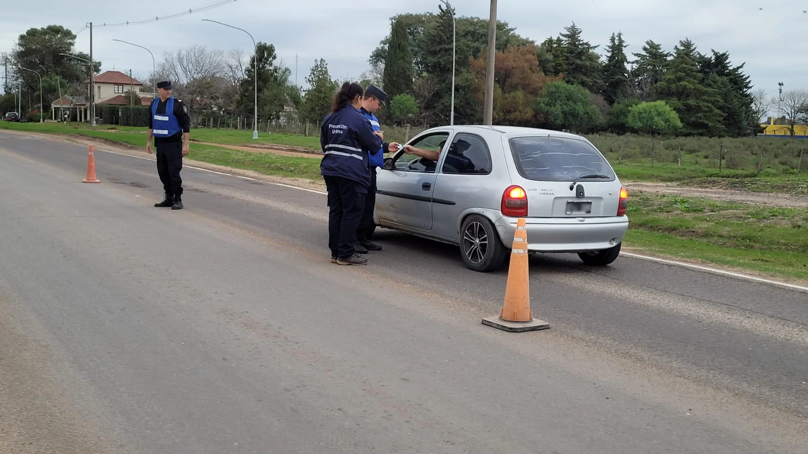 Controles de tránsito en Villa Elisa