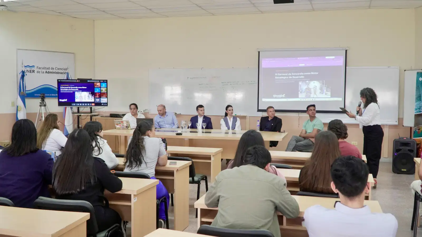 Villa Elisa compartió su experiencia turística en una jornada internacional en Concordia