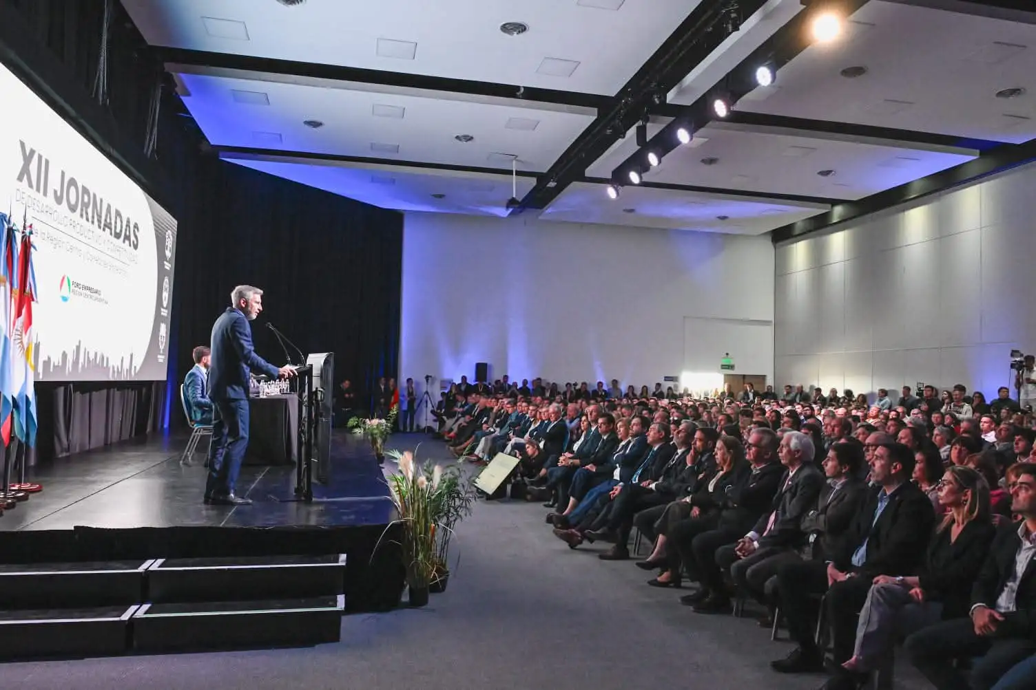 Villa Elisa en las Jornadas de Desarrollo Productivo y Competitividad de la Región Centro