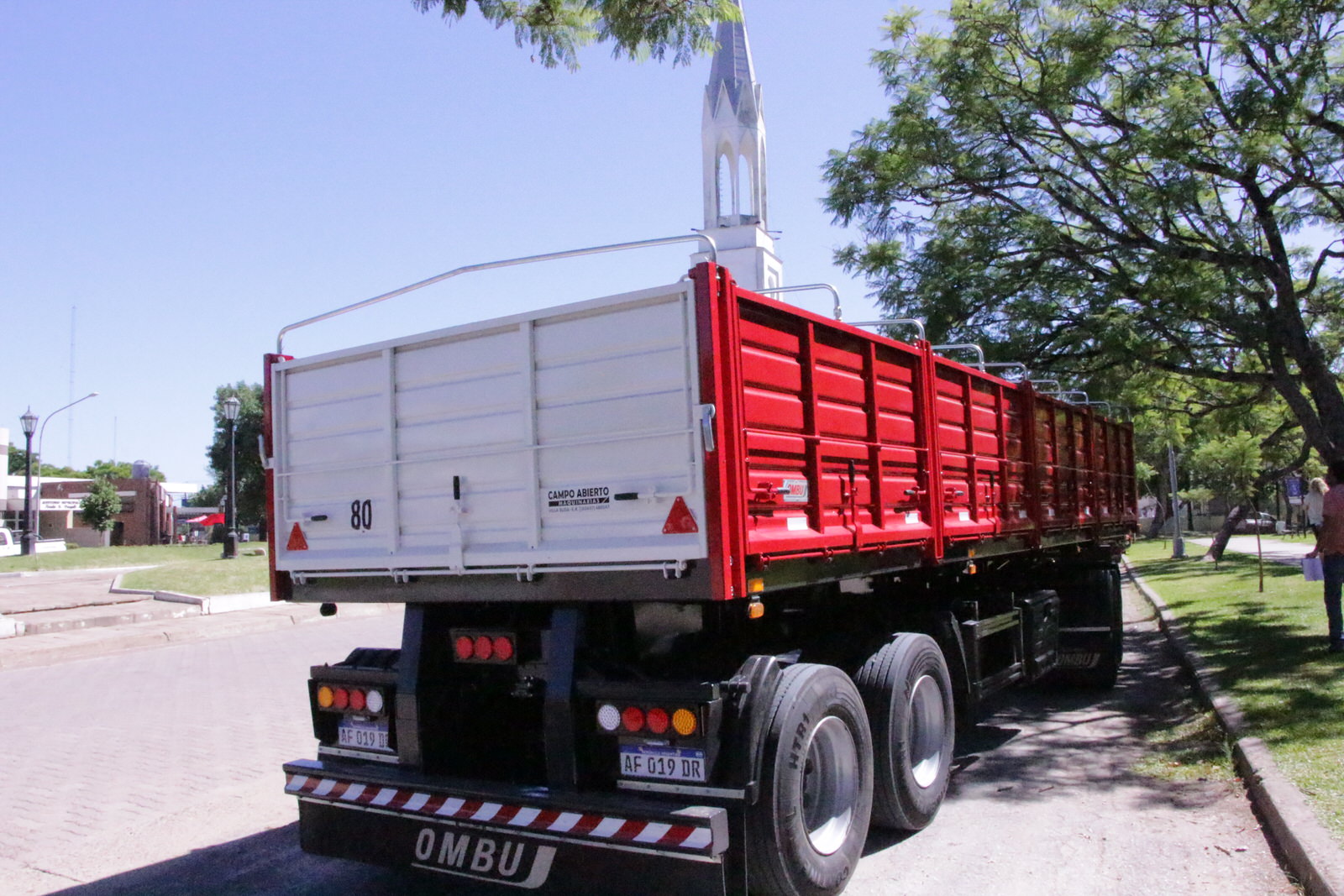 El Municipio adquirió un nuevo equipo de trabajo para obras públicas