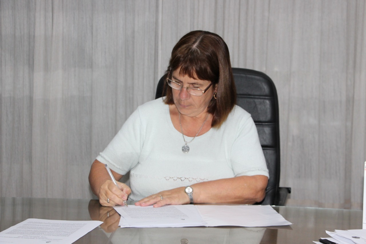 Villa Elisa firmó un convenio con el Ministerio de Ambiente de la Nación para la concreción de la Plaza de Especies Nativas