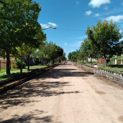 Últimas tareas en la finalización de nuevo tramo de cordón cuneta