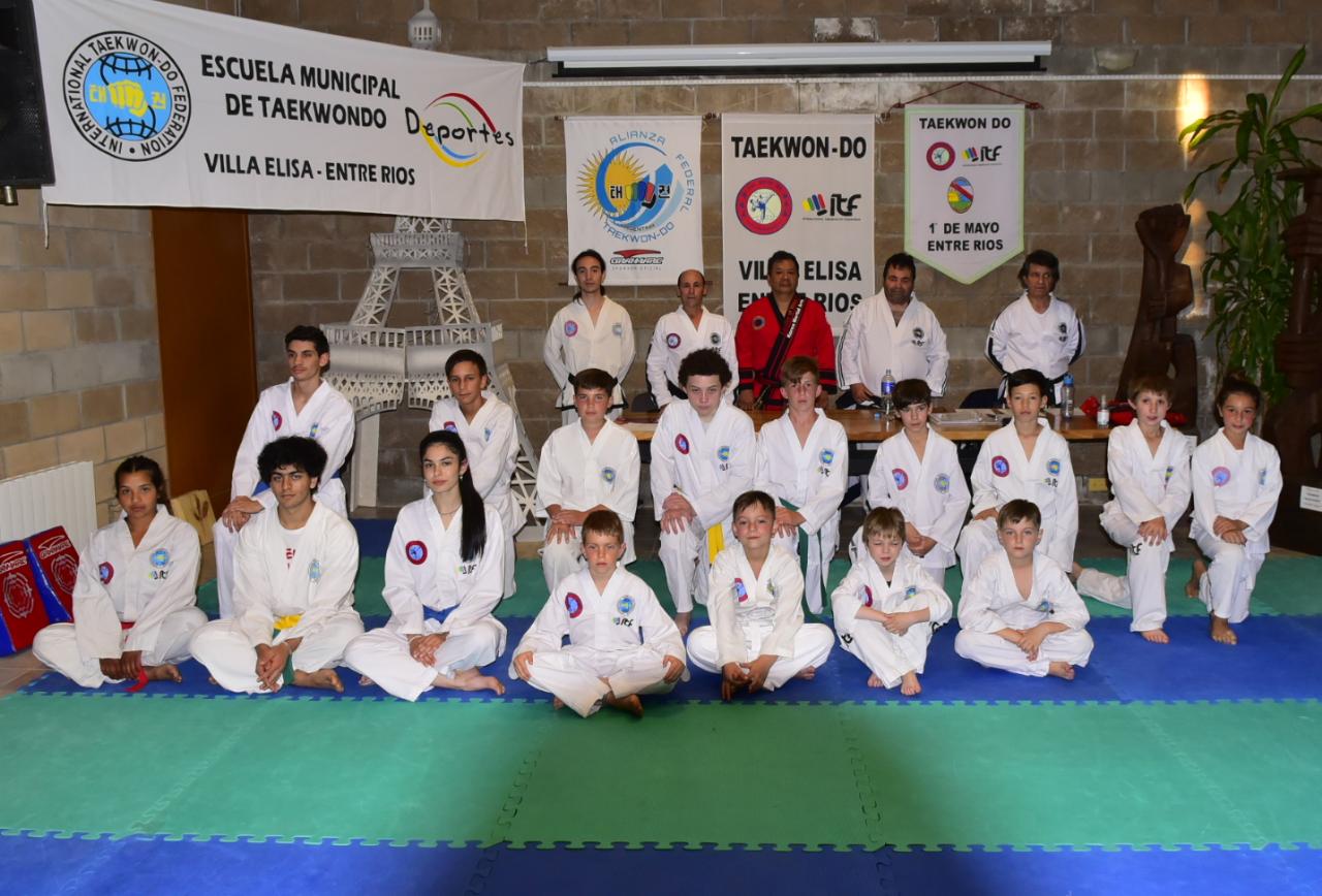 Nuevas graduaciones de la Escuela Municipal de Taekwondo de Villa Elisa