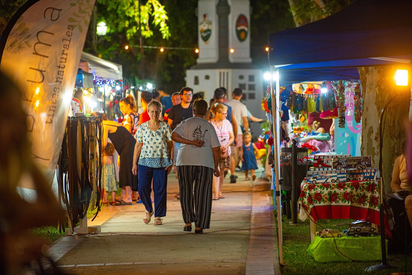 Exitosa edición 2022 de la Feria Navideña en Villa Elisa