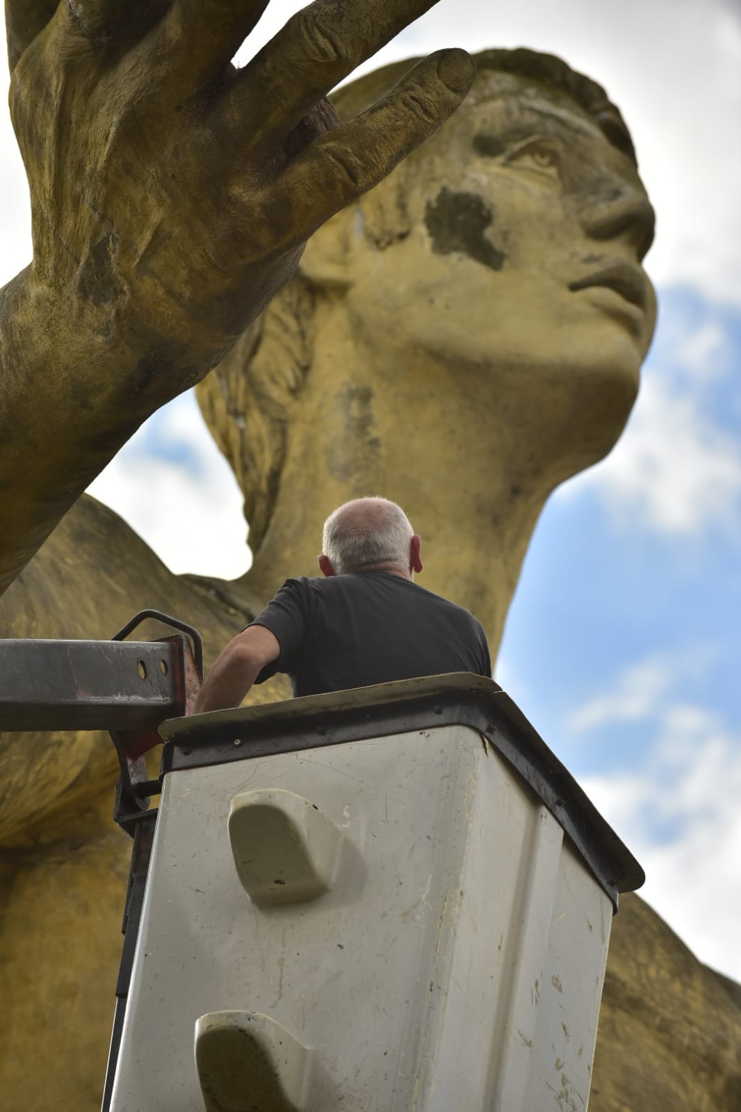 Se trabaja en la puesta en valor del Monumento al Sembrador