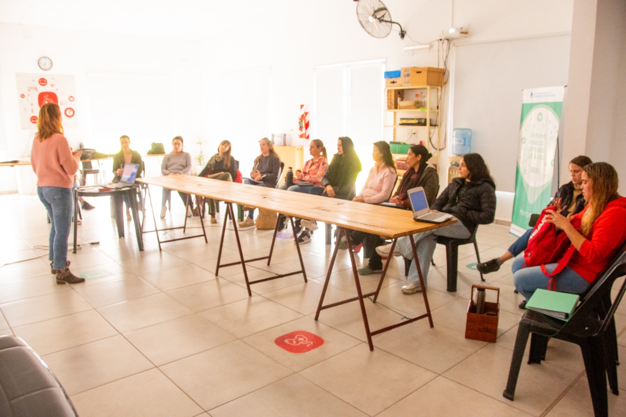 Villa Elisa Activa: un nuevo grupo de emprendedores comenzó a trabajar en la Incubadora de Proyectos